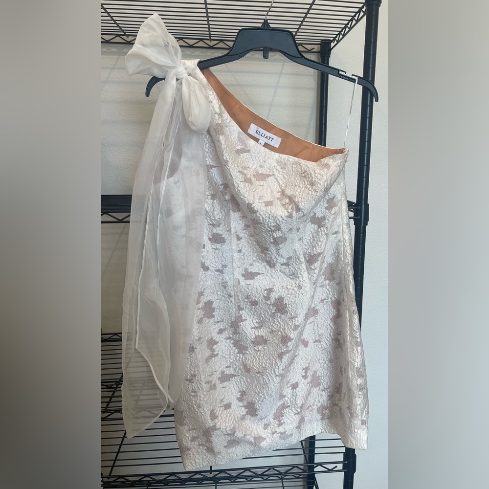 Elliatt Revolve dress- size large
